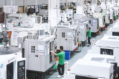 深圳嘉立創(chuàng):"小批量"帶動(dòng)"大生產(chǎn)",領(lǐng)跑產(chǎn)業(yè)互聯(lián)網(wǎng)的"硬件工廠"